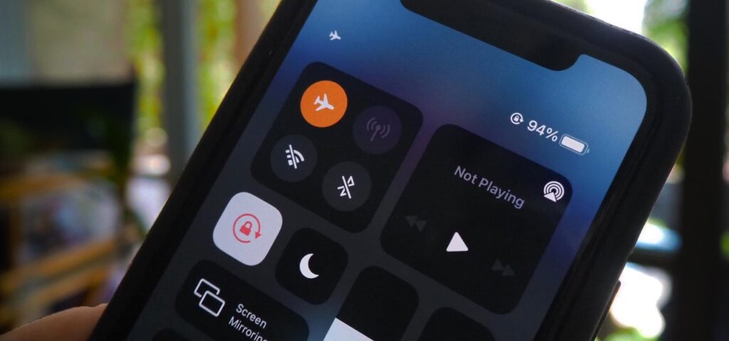 Enable the Airplane Mode on iPhone